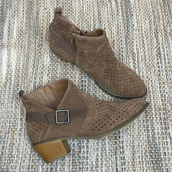 Journee Collection Jules Women's Ankle Boots Size 11 - Picture 2 of 7